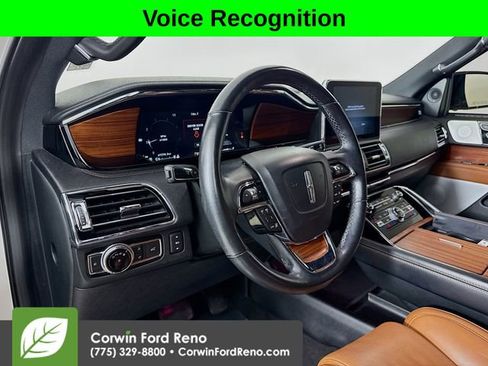 Used 2019 Lincoln Navigator Reserve image 9