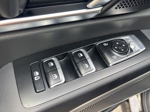 Used 2022 Kia Telluride EX w/ EX Premium Package image 7