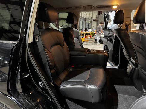 Used 2016 INFINITI QX80 Limited w/ Driver's Assistance Package image 22