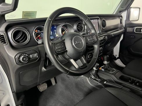 Used 2022 Jeep Wrangler Unlimited Sport image 21