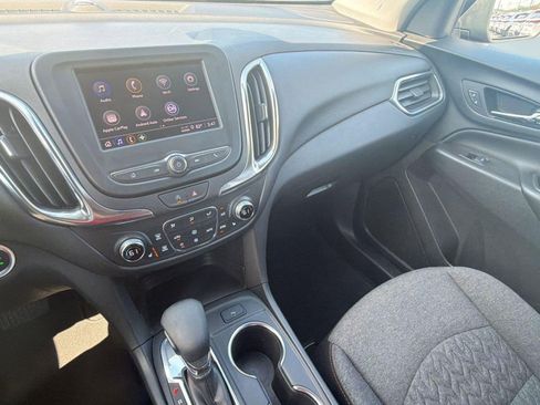 Used 2024 Chevrolet Equinox LT FWD image 23