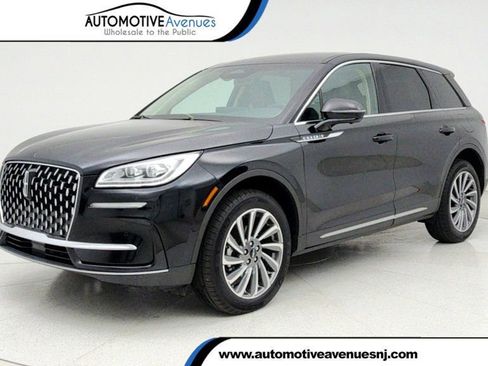 Used 2025 Lincoln Corsair Reserve image 1