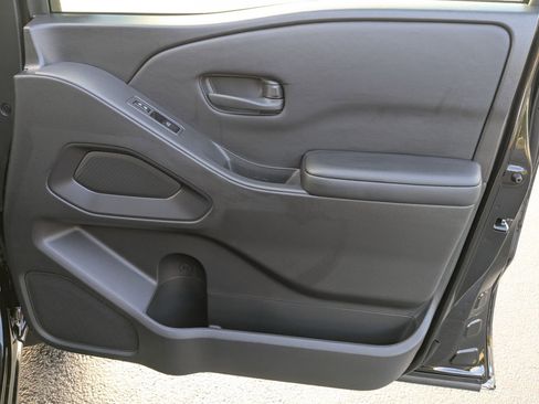 New 2026 Nissan Frontier SV w/ Tow Package image 31