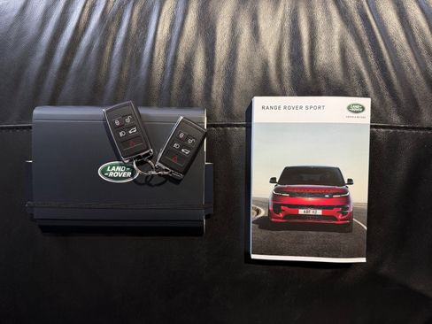 Used 2025 Land Rover Range Rover Sport Dynamic SE AWD/4WD image 41