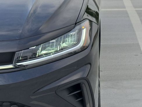 Used 2025 Volkswagen Jetta Sport FWD image 10