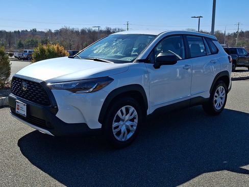 Certified 2023 Toyota Corolla Cross L image 3