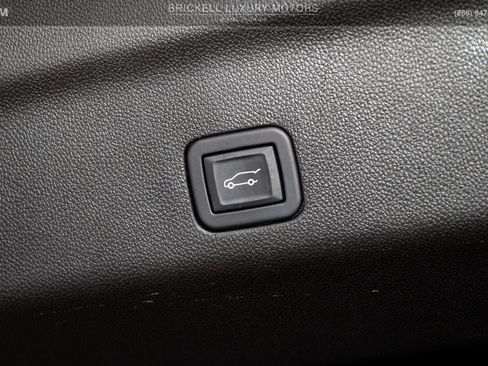 Used 2025 Cadillac Escalade V image 19