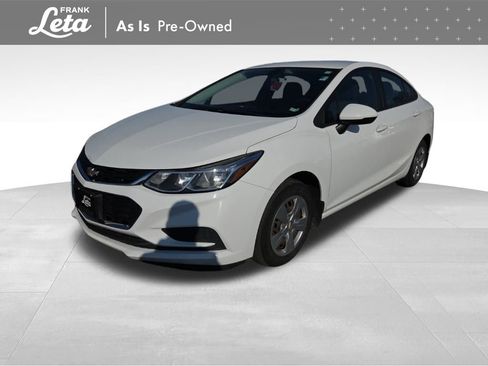 Used 2017 Chevrolet Cruze LS image 1