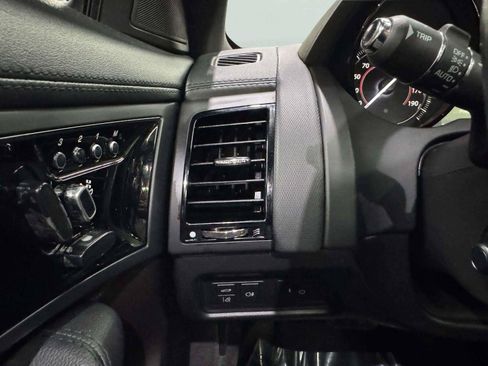 Used 2019 Jaguar F-TYPE Convertible RWD image 44