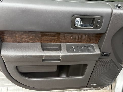 Used 2013 Ford Flex Limited image 8