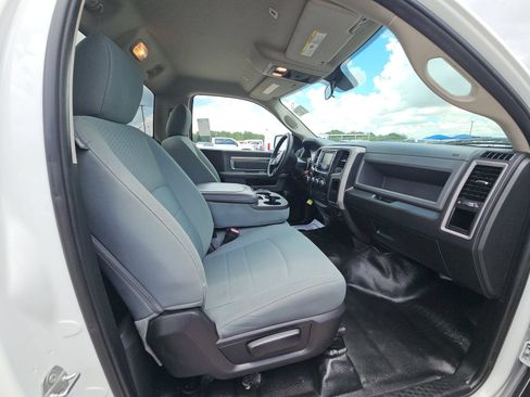 Used 2018 RAM 1500 Express RWD image 7