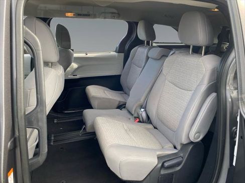 Certified 2025 Toyota Sienna LE FWD image 13