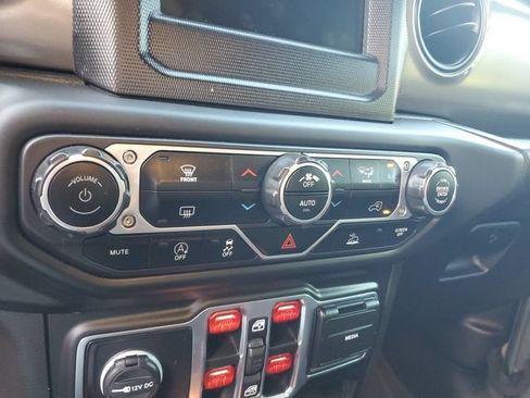 Used 2023 Jeep Gladiator Sport AWD/4WD image 21