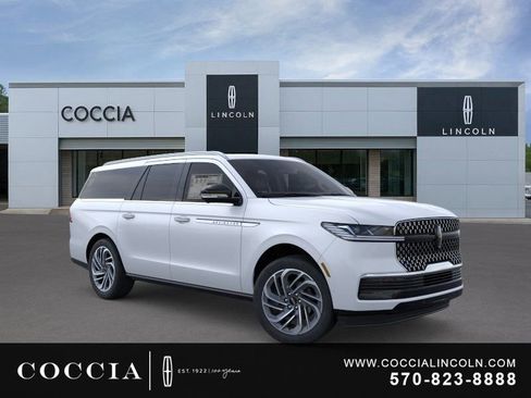 New 2026 Lincoln Navigator L Reserve AWD/4WD image 7