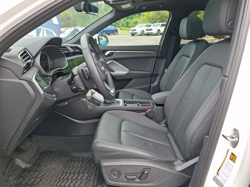Used 2024 Audi Q3 2.0T Premium AWD/4WD image 13