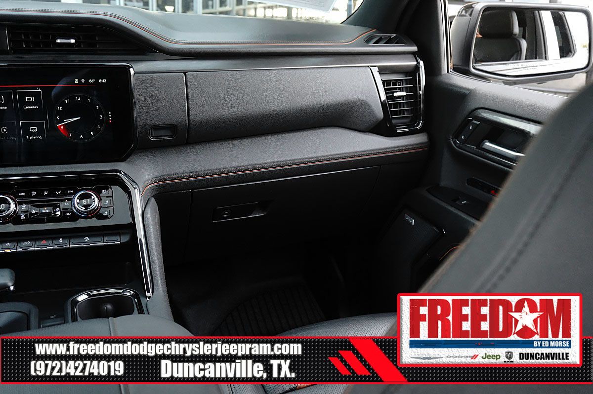 Used 2024 GMC Sierra 1500 AT4 w/ Technology Package AWD/4WD image 39