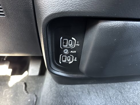 Used 2022 RAM 1500 Big Horn image 23