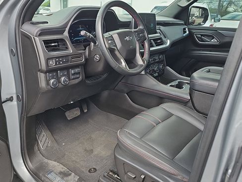 Used 2024 Chevrolet Suburban RST w/ Luxury Package AWD/4WD image 7
