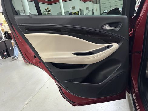 Used 2019 Buick Envision Preferred image 12