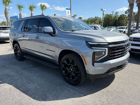 New 2026 Chevrolet Suburban RST w/ RST Capability Package AWD/4WD image 9