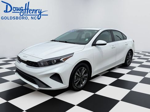 Used 2024 Kia Forte LXS FWD image 1