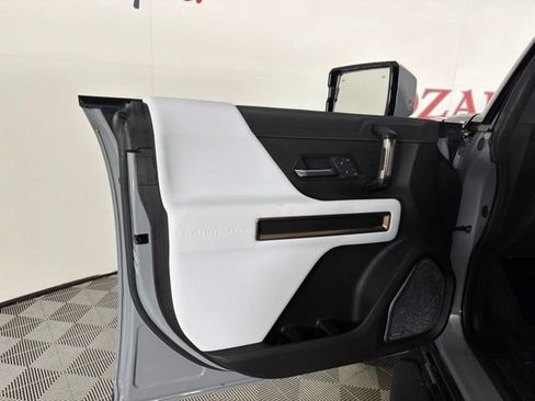Used 2025 GMC Hummer EV 3X AWD/4WD image 29