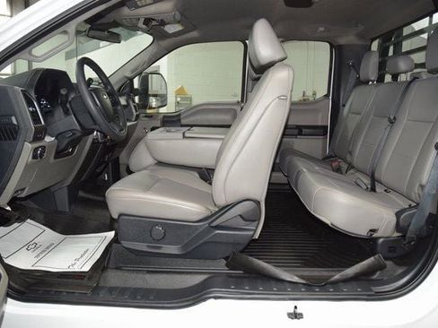 Used 2022 Ford F350 XL w/ Power Equipment Group image 33