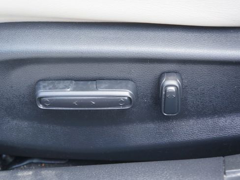 Used 2021 Honda Insight Touring image 27