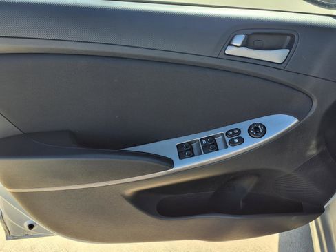 Used 2016 Hyundai Accent SE image 16