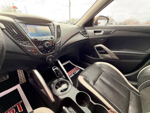 Used 2013 Hyundai Veloster Turbo image 25