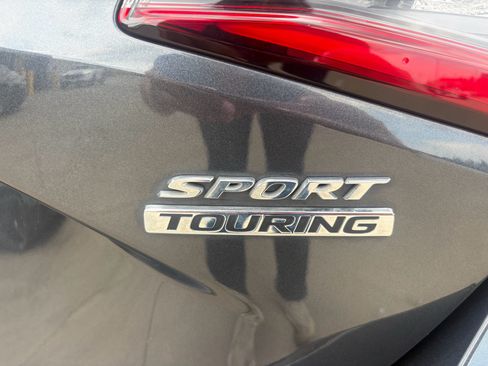 Certified 2022 Honda Civic Sport Touring image 31