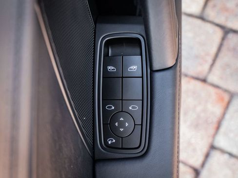 Used 2024 Porsche 911 Targa 4 AWD/4WD image 19