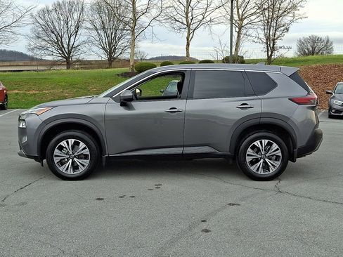 Used 2023 Nissan Rogue SV AWD/4WD image 6