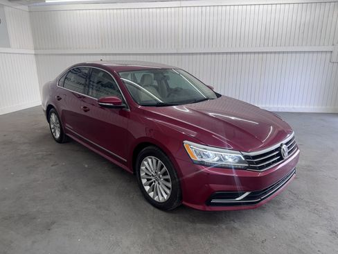 Used 2017 Volkswagen Passat 1.8T SE image 3