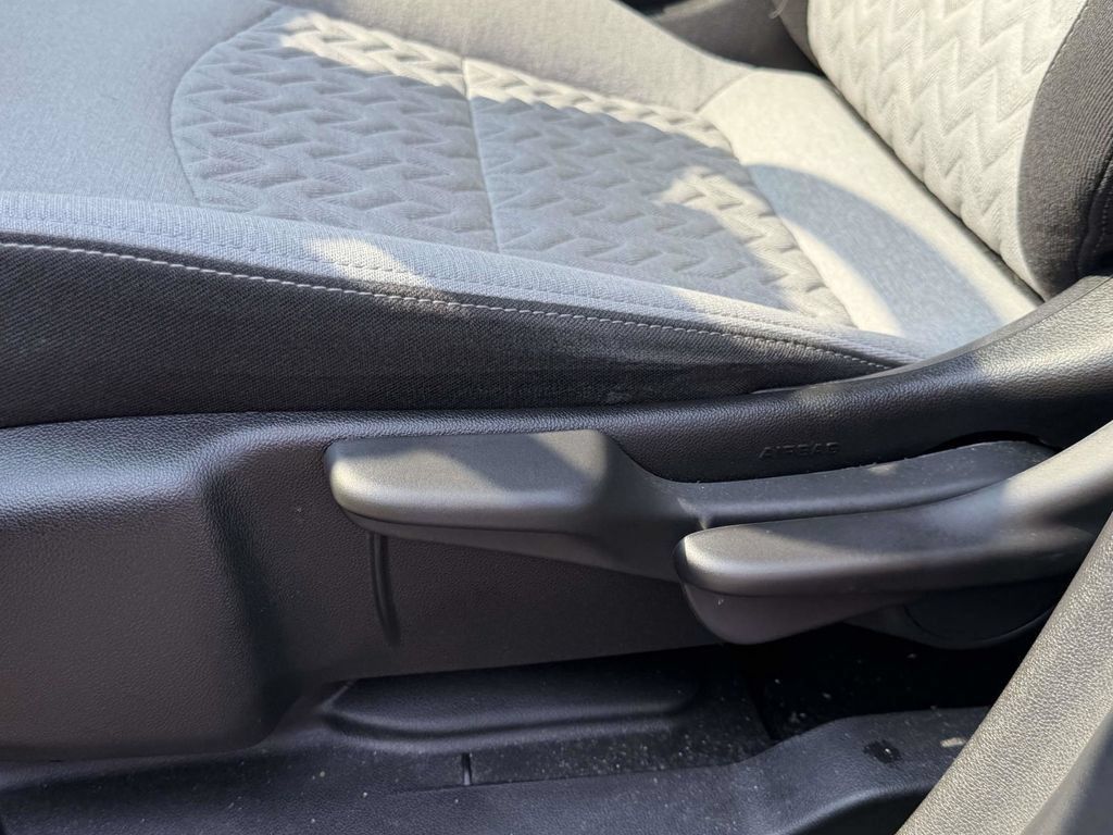 Used 2024 Chevrolet Equinox LS FWD image 22