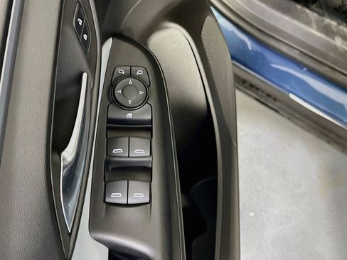 Used 2024 Buick Envista Preferred w/ Advanced Safety Package FWD image 17