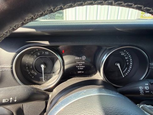 Used 2021 Jeep Wrangler Unlimited Sahara w/ Dual Top Group AWD/4WD image 11