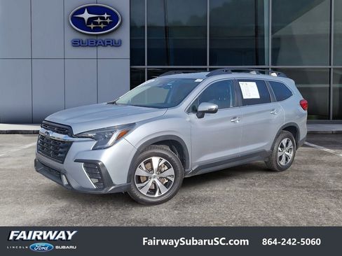 Used 2023 Subaru Ascent Premium image 1