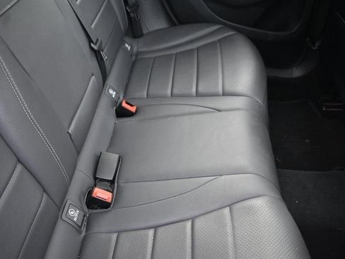 Used 2020 Mercedes-Benz GLC 300 4MATIC image 25