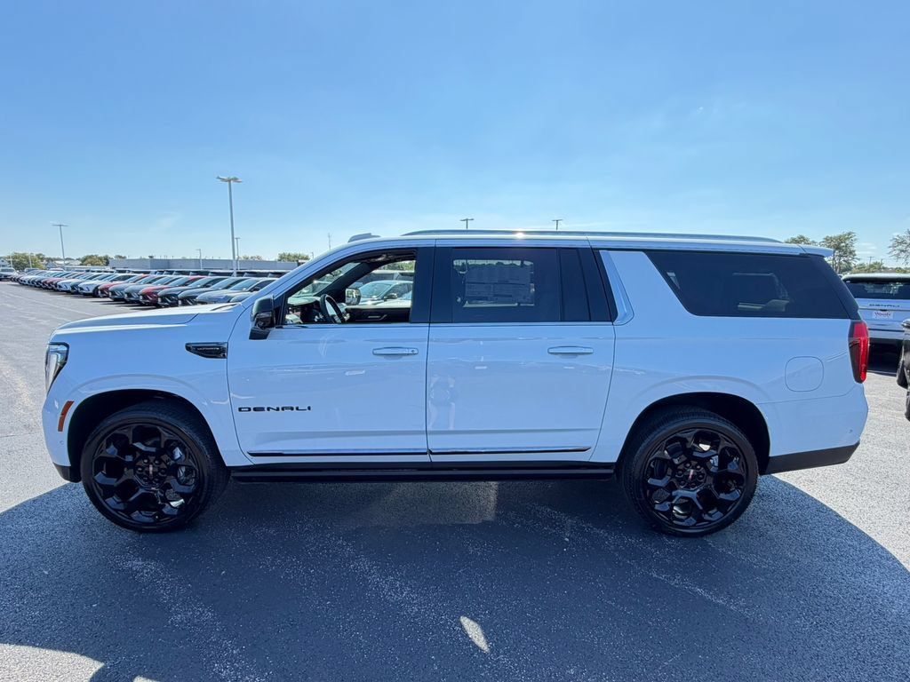 New 2026 GMC Yukon XL Denali Ultimate AWD/4WD image 8