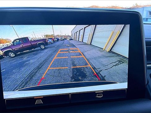 Used 2023 GMC Yukon SLT image 14