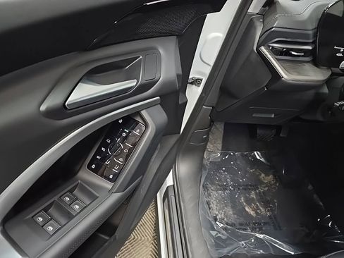 Used 2025 Audi Q5 Premium w/ Convenience Package AWD/4WD image 27