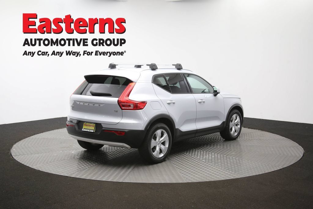 Used 2021 Volvo XC40 T4 Momentum FWD image 41