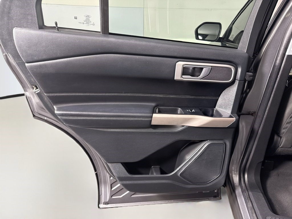 Used 2023 Ford Explorer XLT RWD image 25
