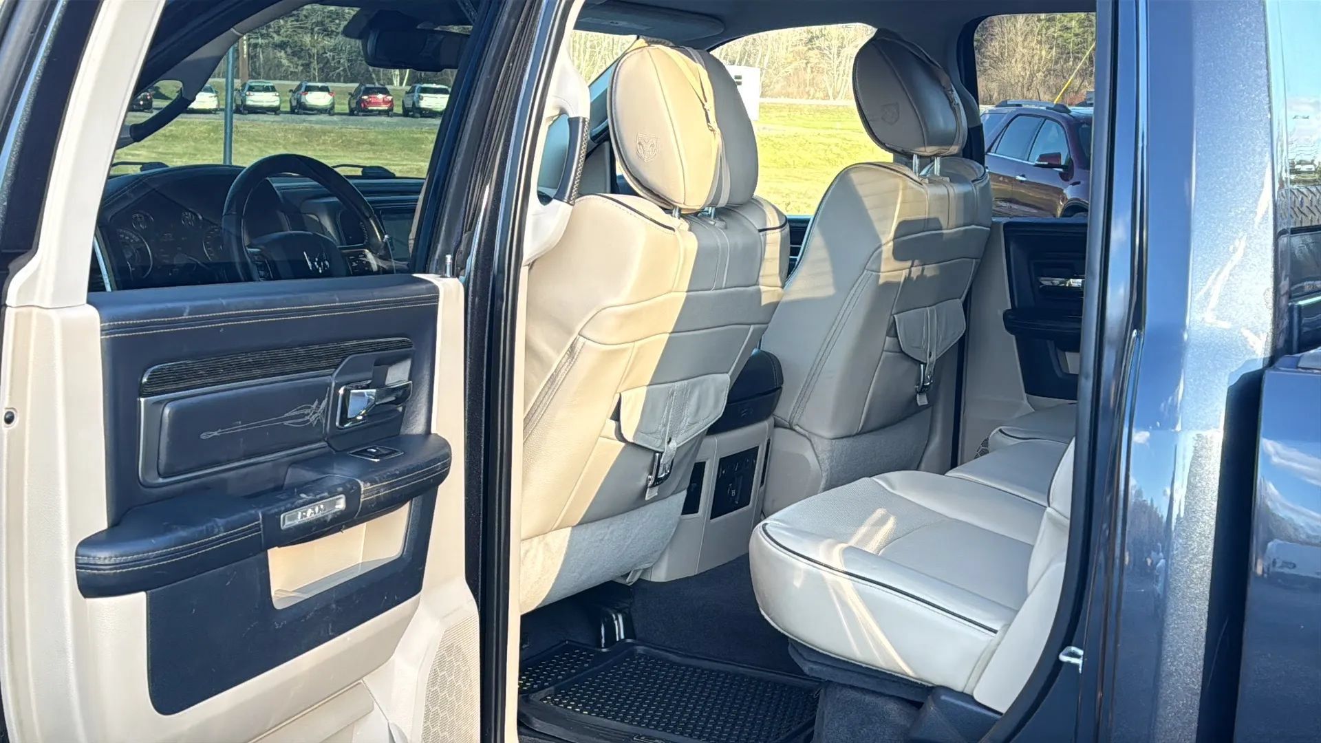 Used 2018 RAM 1500 Limited AWD/4WD image 9