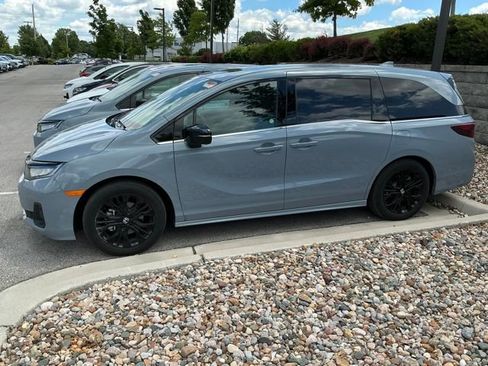 Used 2025 Honda Odyssey Sport-L image 5