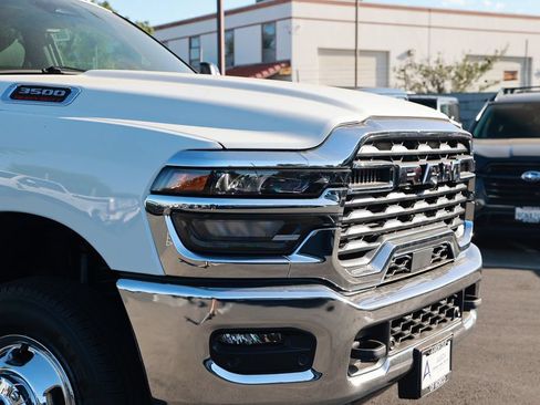 New 2026 RAM 3500 Tradesman AWD/4WD image 7