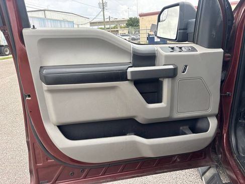 Used 2016 Ford F150 XLT w/ Equipment Group 302A Luxury RWD image 10