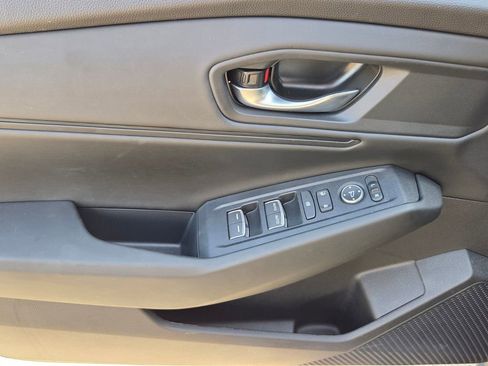 Used 2025 Honda Accord SE image 12