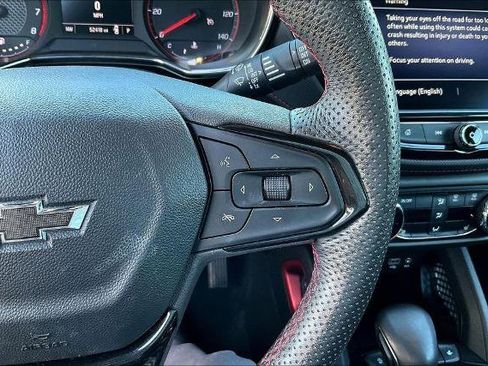 Used 2023 Chevrolet TrailBlazer RS w/ Convenience Package image 12